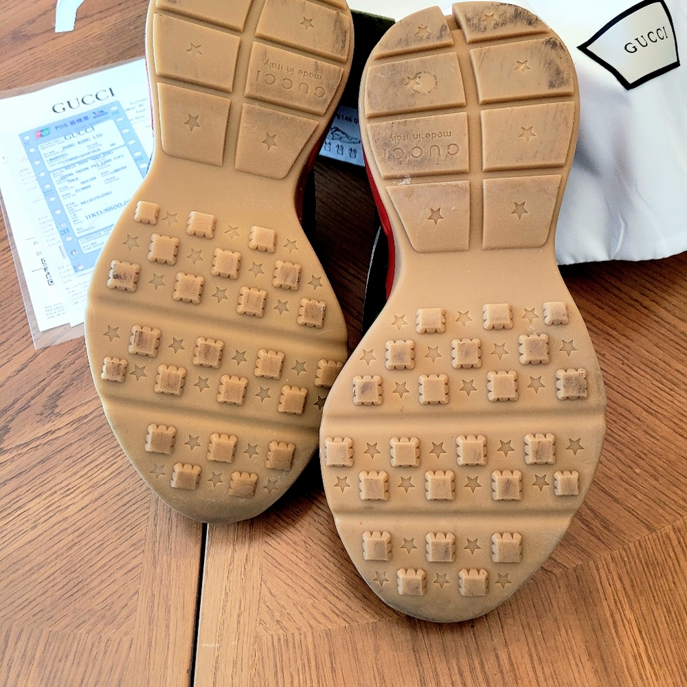 Gucci Men's Black Rhyton Low-top Sneaker - Picture 7 of 7